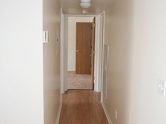 3rd image of 587 W Randall St APT 204