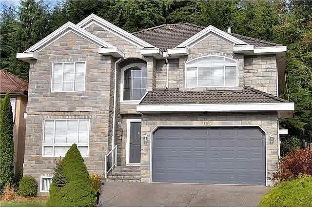 1605 Salal Cres — Photo 1