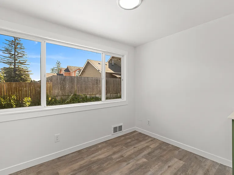 813 Woodford Ave N #3 — Photo 14