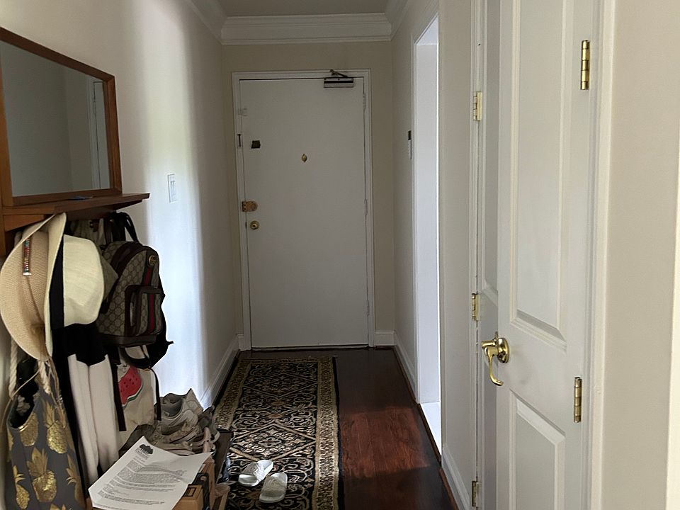 1st image of 10505 Montrose Ave APT 203