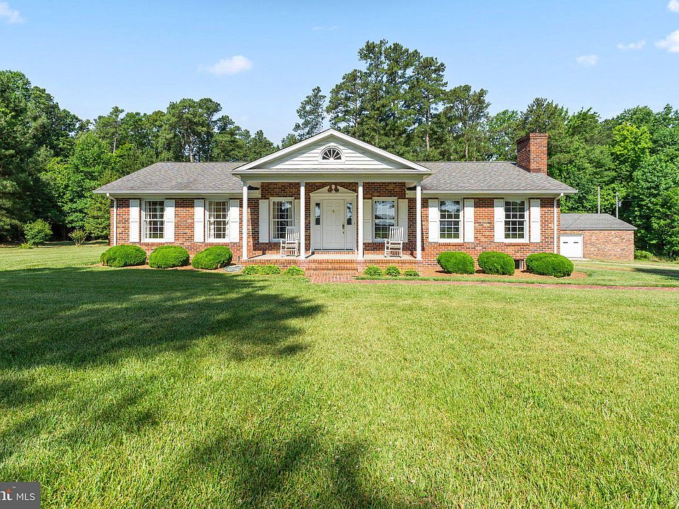 1st image of 1087 The Hook Rd