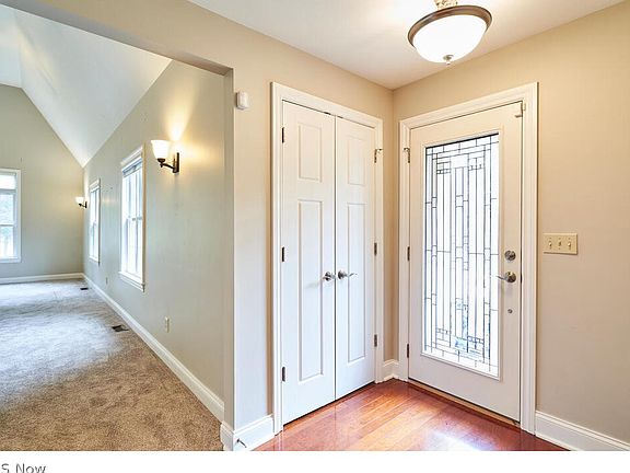 3rd image of 3088 Markle Dr