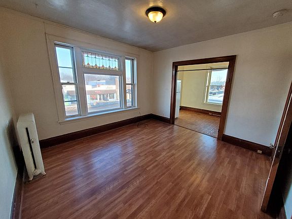 5th image of 687 Snelling Ave N APT 2