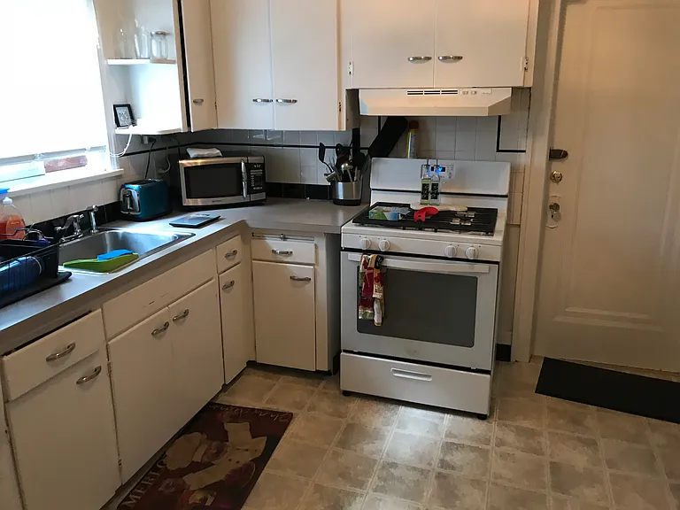 40 Hinsdale St — Photo 5