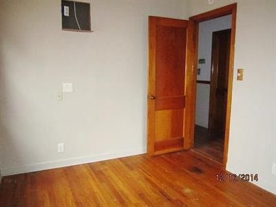 5th image of 1210 Akin Dr