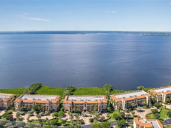 5th image of 89 Vivante Blvd Unit 402