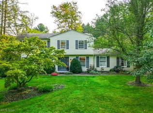 5241 Maple Springs Dr, Chagrin Falls, OH 44022