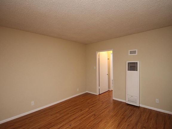 4th image of 2505 W Grand Ave APT D