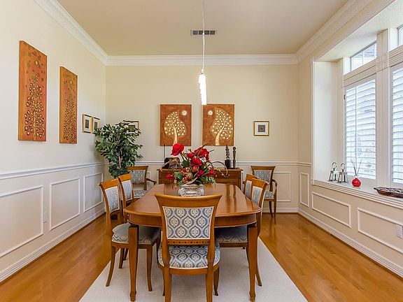 3rd image of 15 Dartmoor Ct