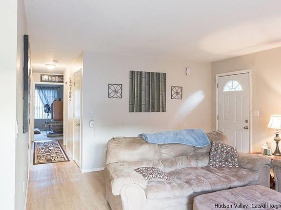 4th image of 17 Sunny Brook Cir