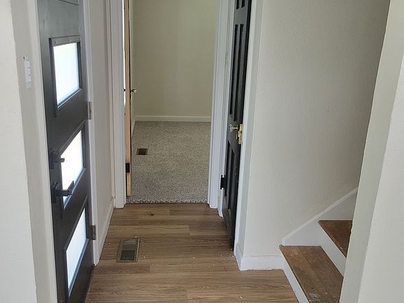 4th image of 304 E 14th St