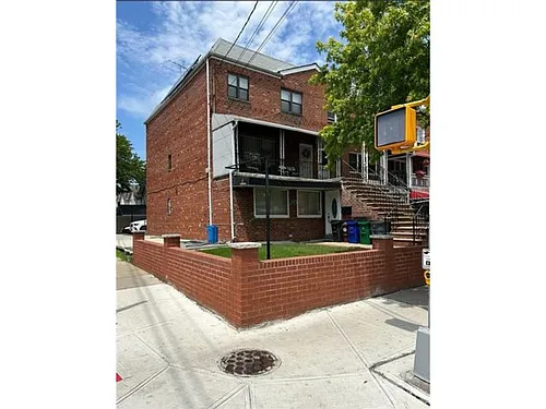 2292 Ralph Ave Photo 1
