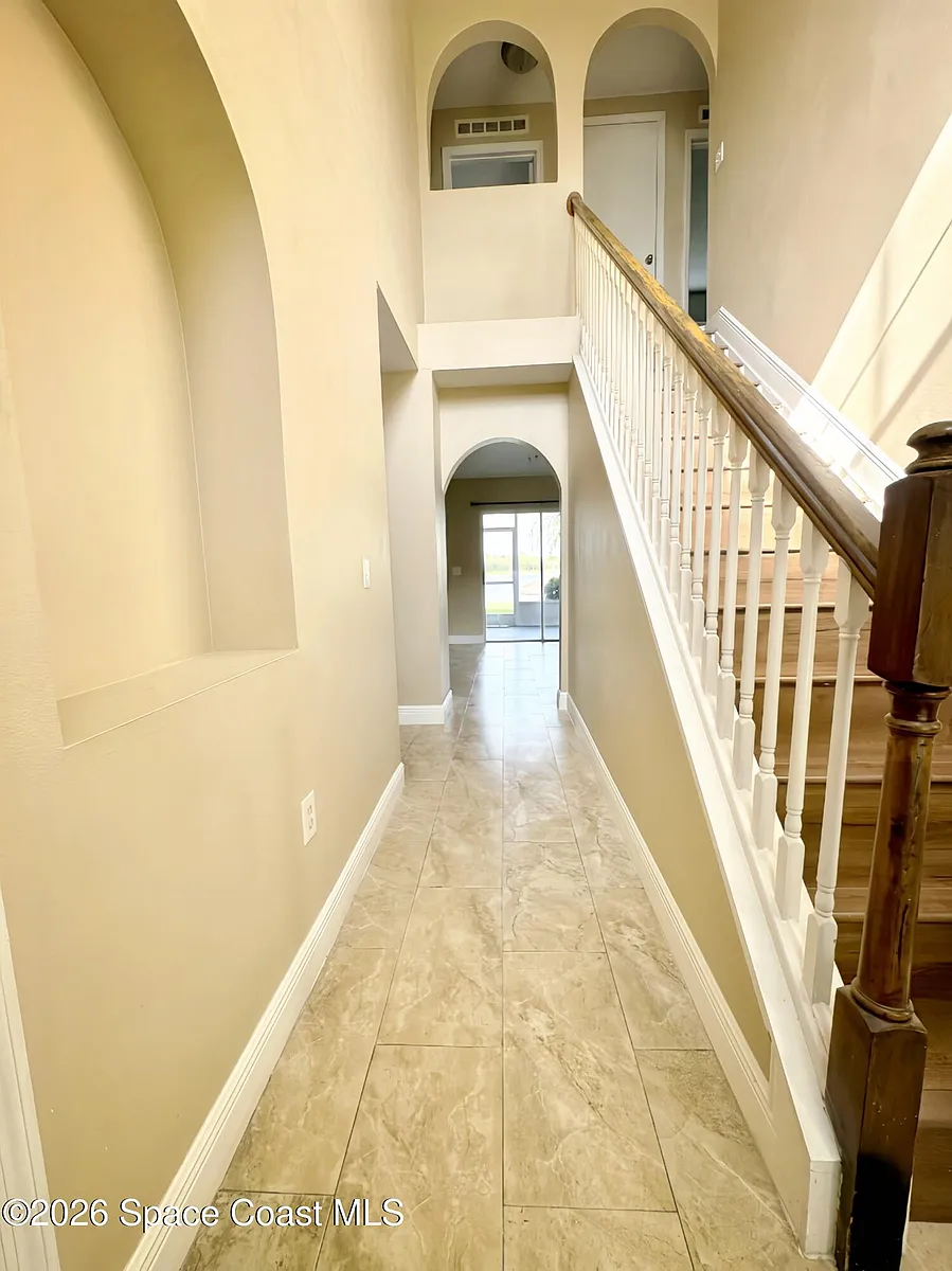 Building Photo - 1718 Sawgrass Dr SW