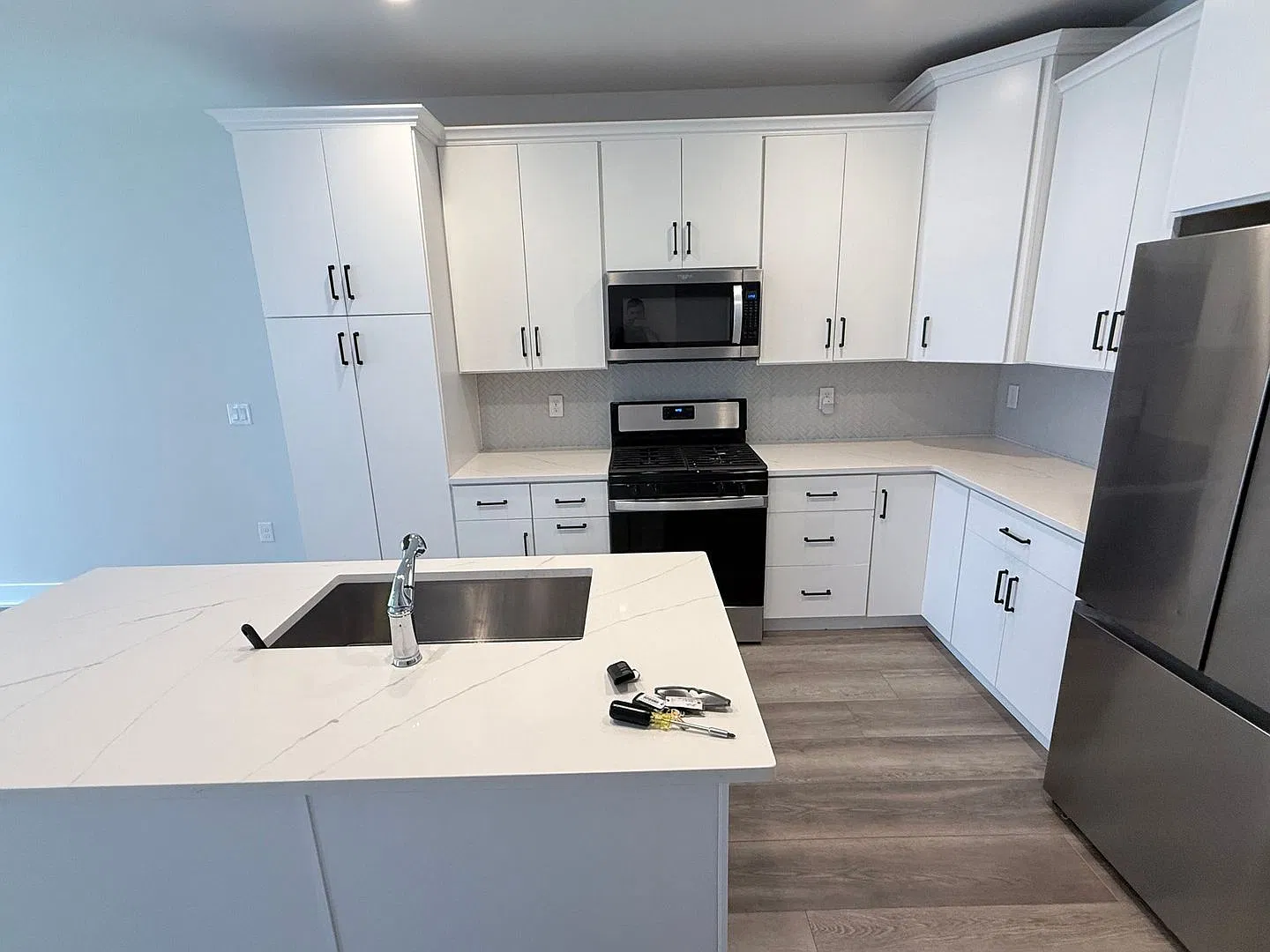 **Coming Soon** Kop Townhome With Ev Charger & Open Floor Plan — Photo 3