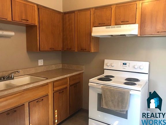 4th image of 1342 B St APT 4