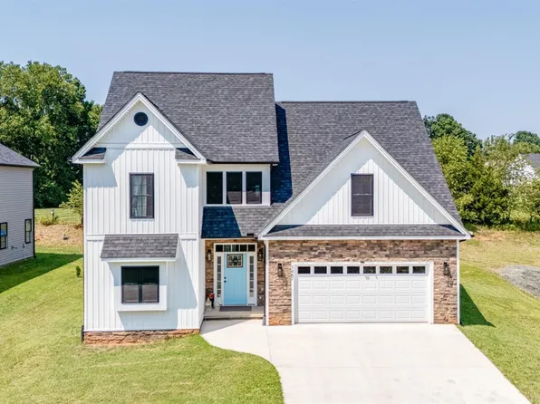 1467 Hupps Hill Ln, Forest, VA 24551