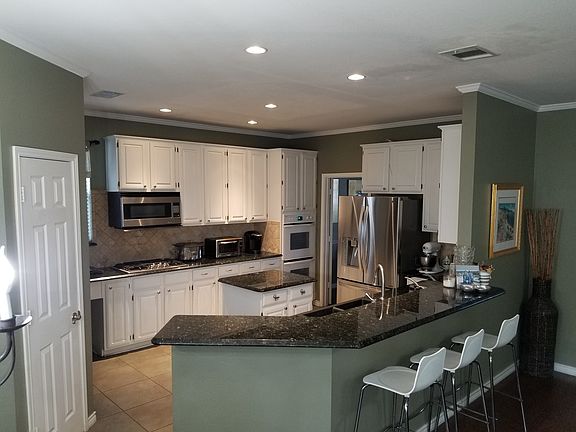 2nd image of 5823 Willow Wood Ln