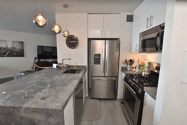 Rented by Luxury Habitat | media 40