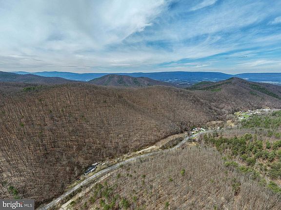4th image of 2382 Lucas Hollow Rd