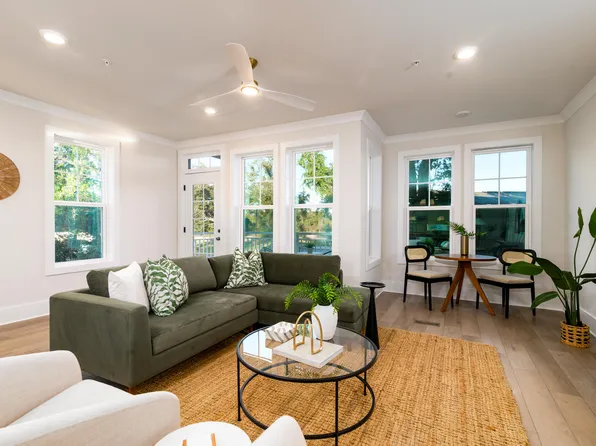 1150 Valdosta St #302, North Charleston, SC 29405