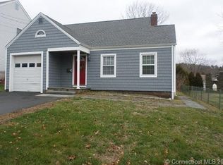 23 Parker St, Manchester, CT 06040