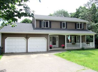 198 Cornfield Rd, Milford, CT 06461