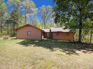 24 Flint Mountain Ln, Tiger, GA 30576