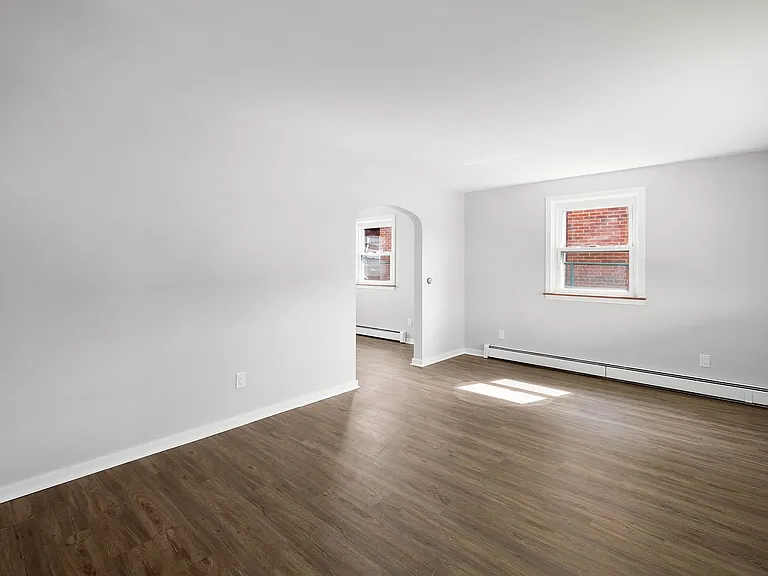 826 Miller Ave — Photo 10