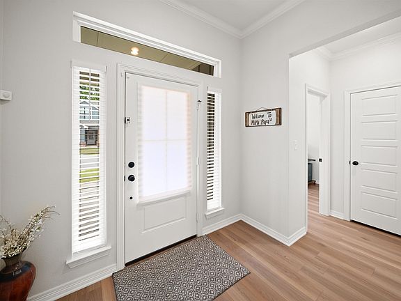 2nd image of 3057 Royal Garden Rd