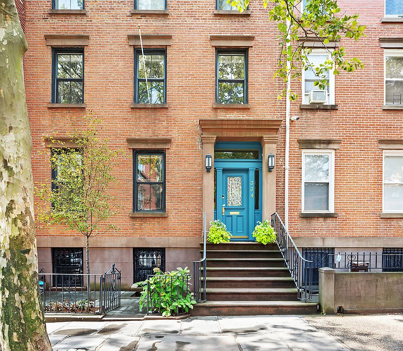 1st image of 334 De Graw St