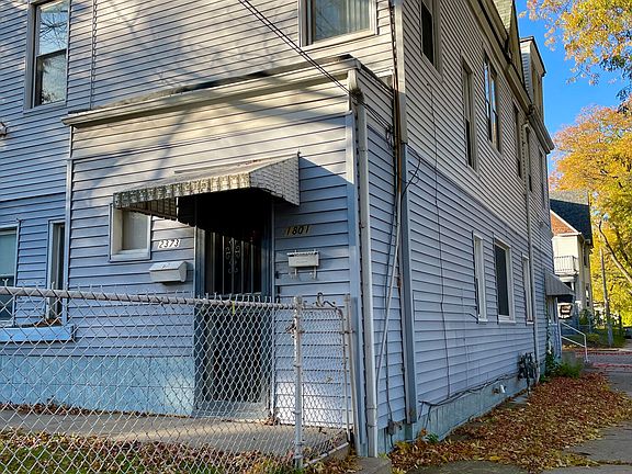 2nd image of 1801 W Meinecke Ave #1803