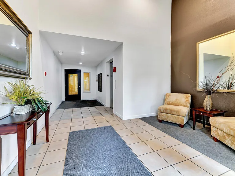 424 102nd Ave SE #107 — Photo 16