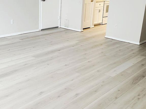 4th image of 118 E Anderson Ave