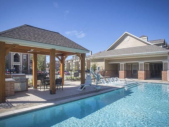 4th image of 2454 Weldwood Dr #14208