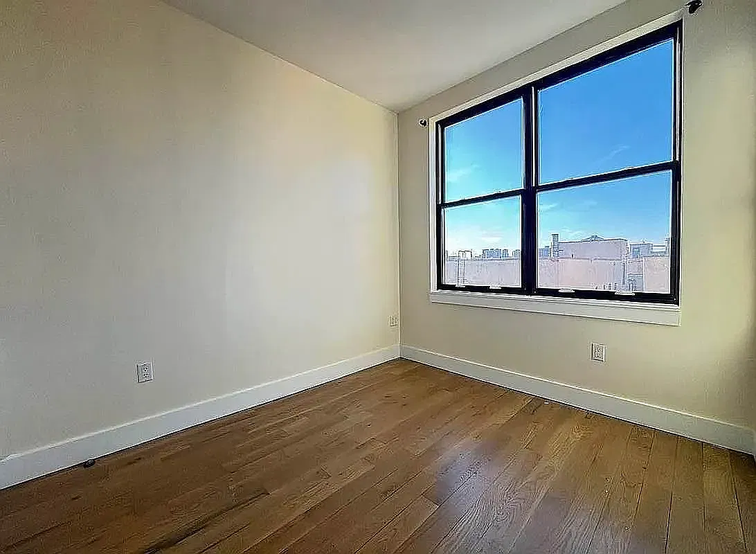 333 Cypress Avenue — Photo 3