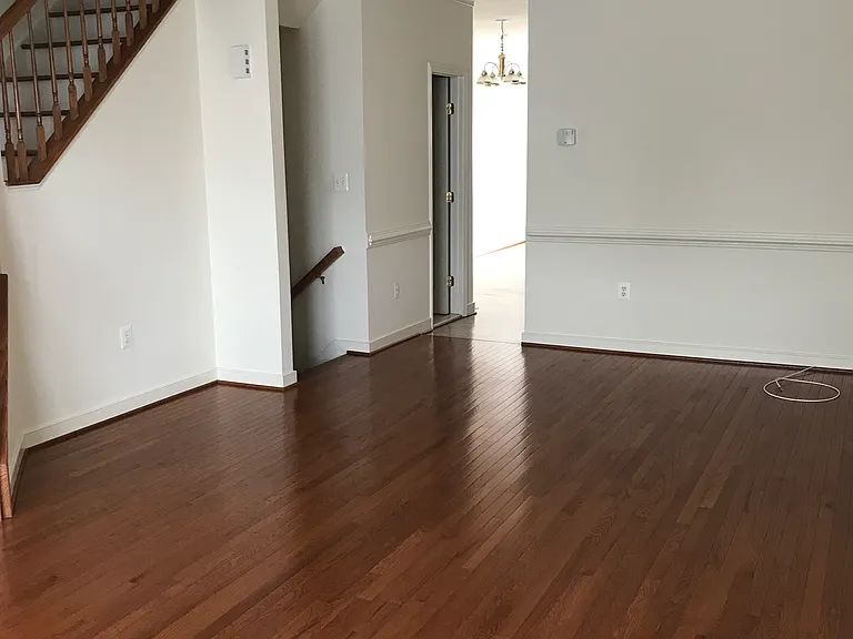 13005 Taxi Dr — Photo 5