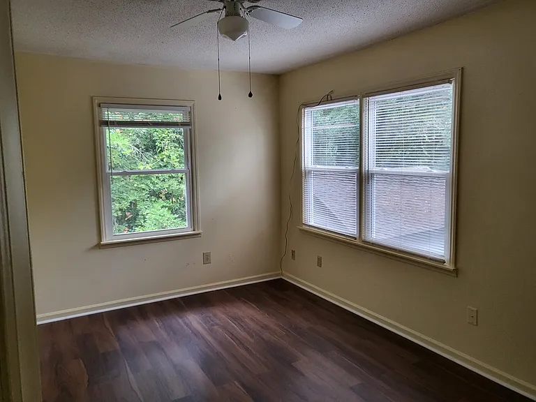3734 Elberta St #B4 — Photo 4