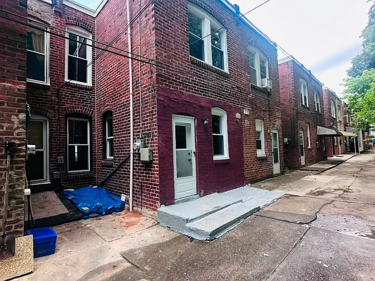 6846 N 7th St — Photo 14