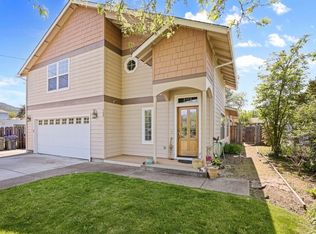107 N 1st St, Talent, OR 97540