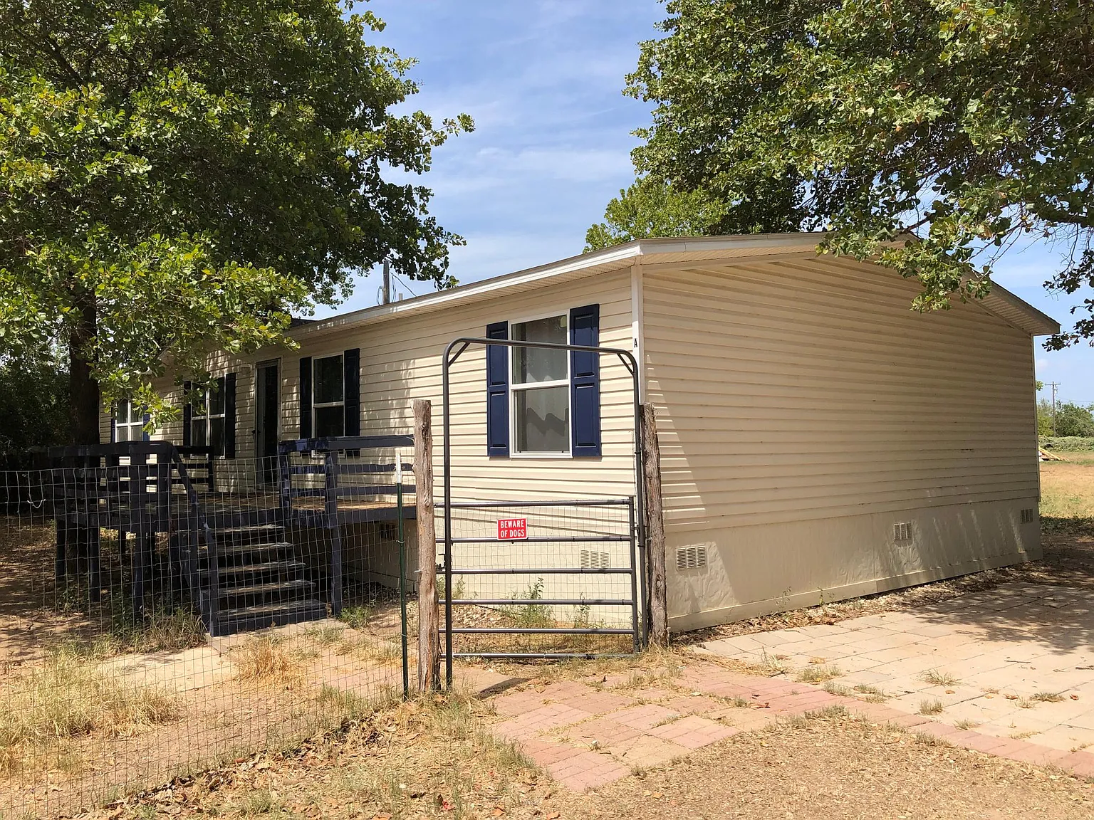 2902 Caldwell Ln — Photo 3