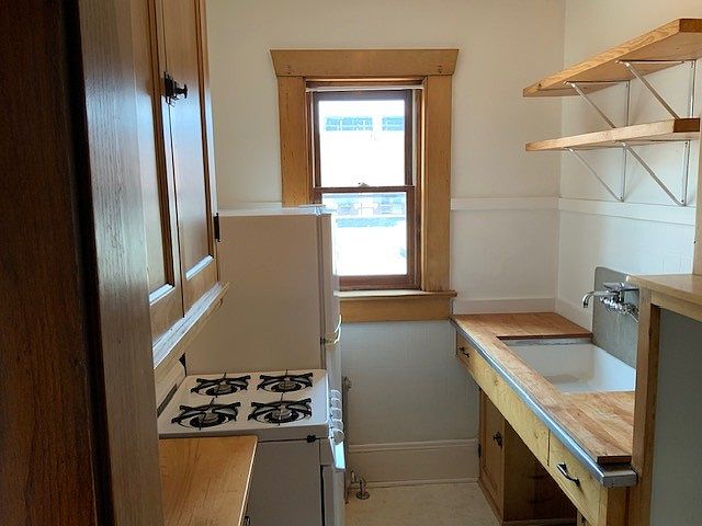 1st image of 2205 N Farwell Ave #9