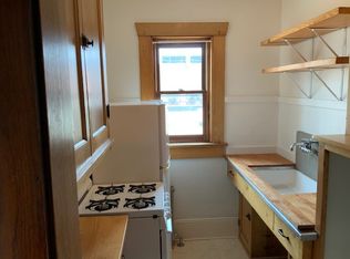 2205 N Farwell Ave #9, Milwaukee, WI 53202