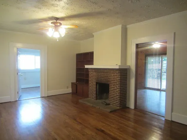 3160 Lake Ave, Hapeville, GA 30354