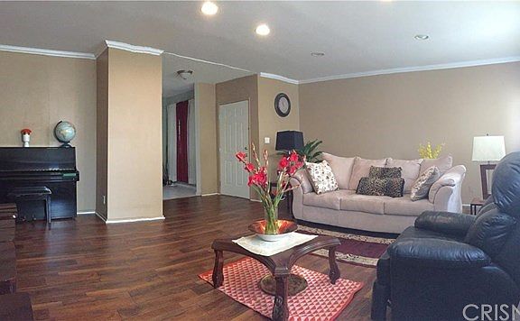 3rd image of 6133 Whitsett Ave APT 31