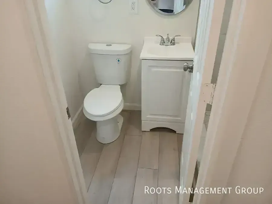 1 Bed 1 Bath Home Available for Lease at Rosehaven Estates & RV Resort - Apply Now! — Photo 4