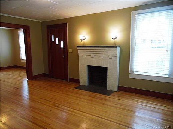 2nd image of 130 E Gold St