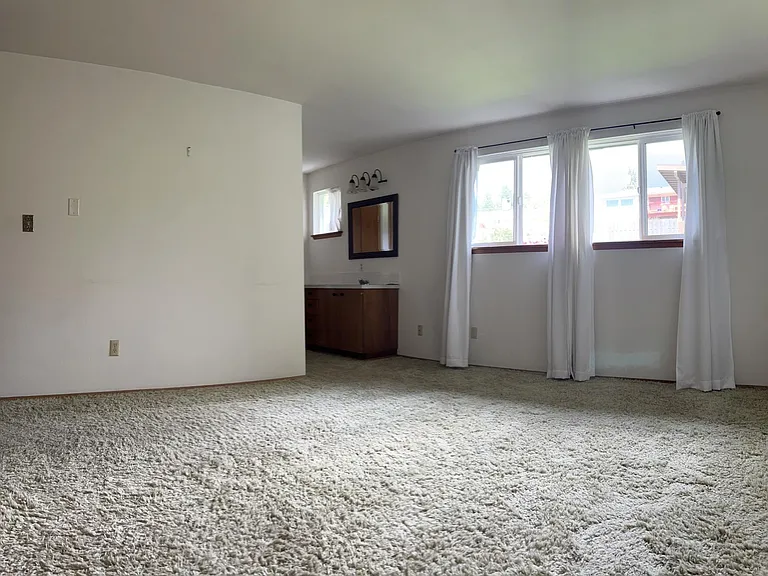 3524 Petersville Rd NE — Photo 9