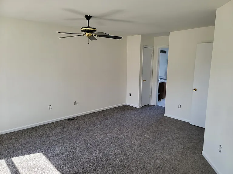 503 Colgate Ct — Photo 11