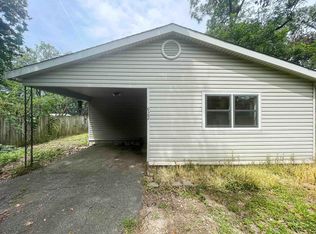 922 S Center St, Lonoke, AR 72086