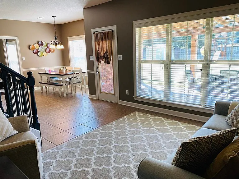 10501 Spruce Ridge Ln — Photo 10